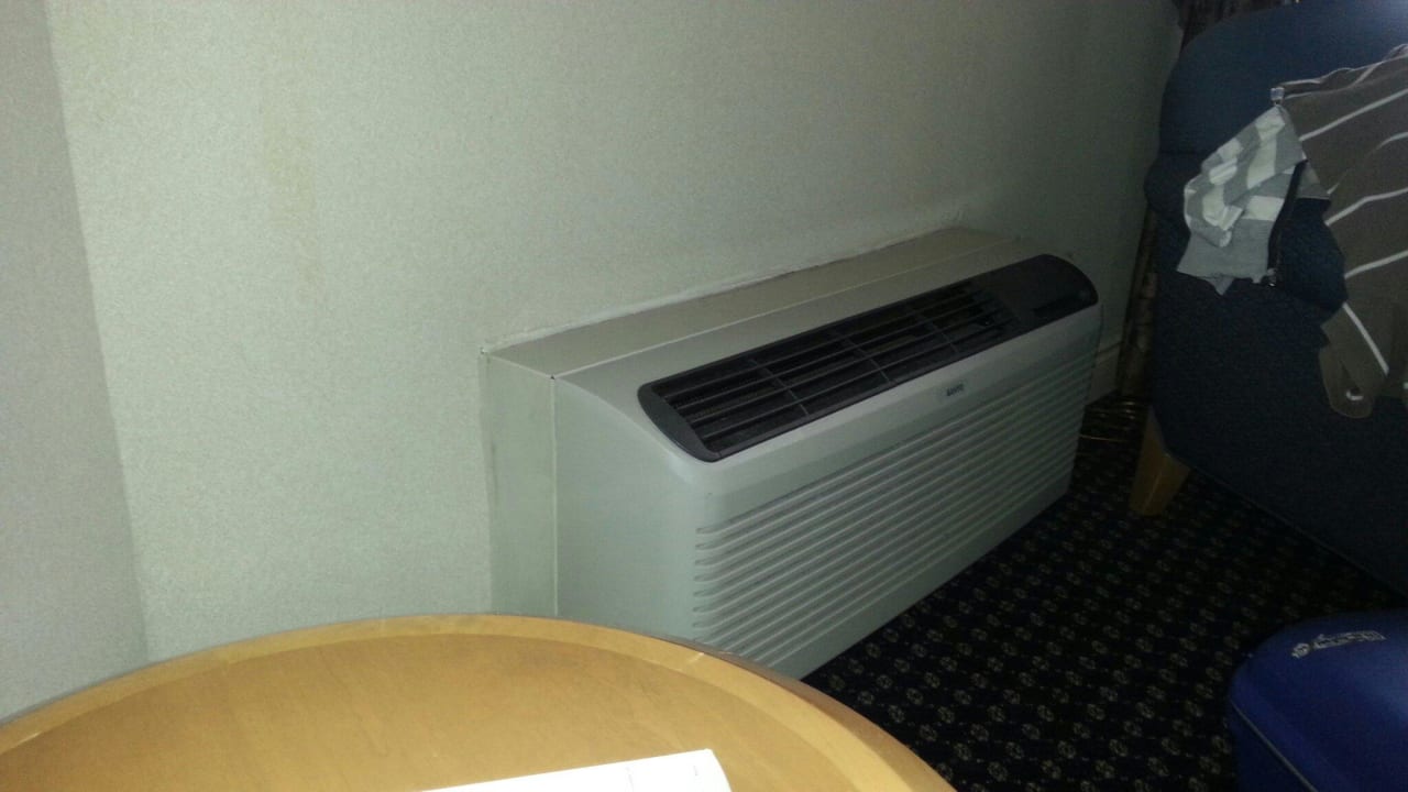 Die lauteste Klimaanlage ever Best Western Plus Waterfront Hotel