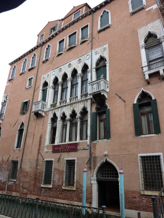 Das Hotel (von gegenüber aufgenommen) Hotel Palazzo Priuli