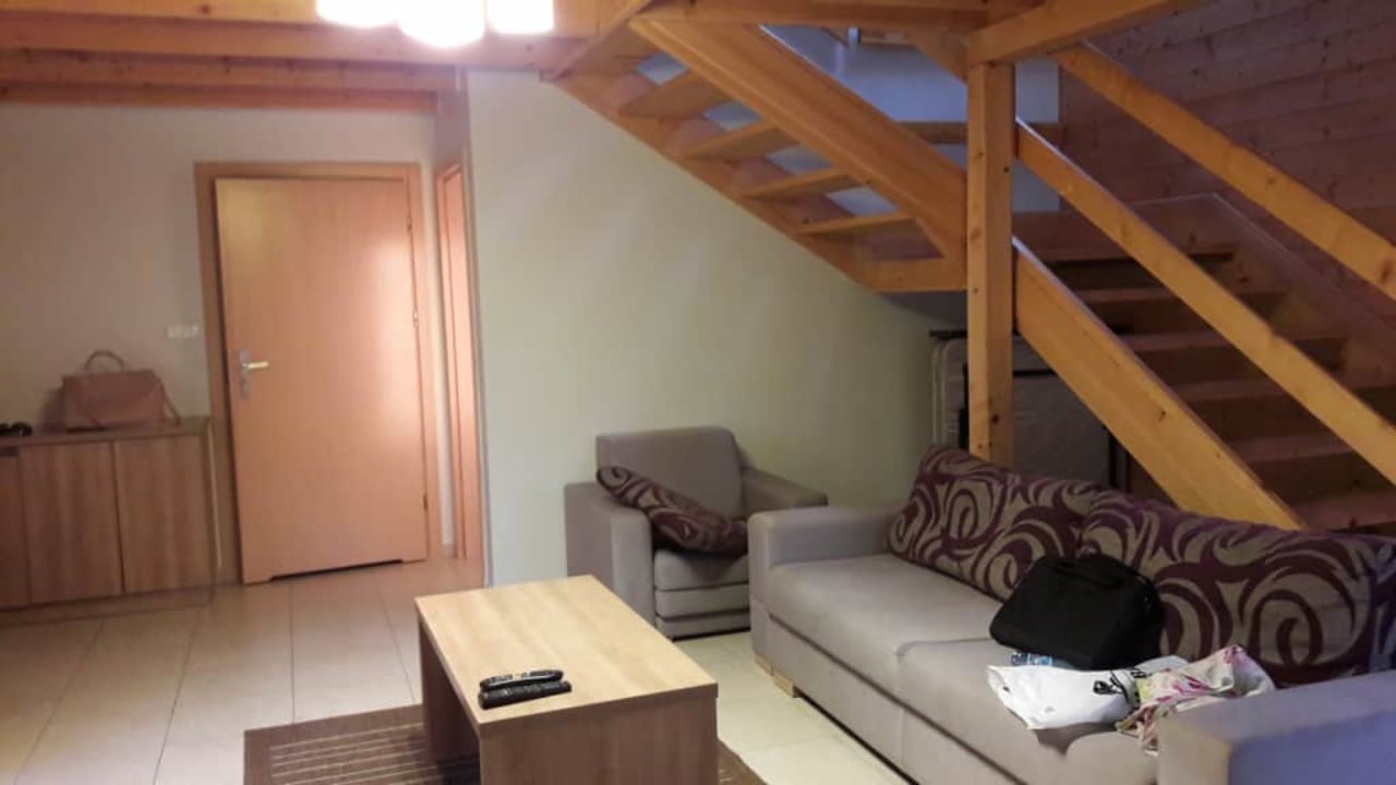 Salon na parterze Hotel Rado