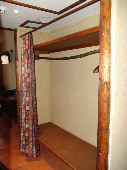 Der Schrank Hotel Matamba - Phantasialand Erlebnishotel