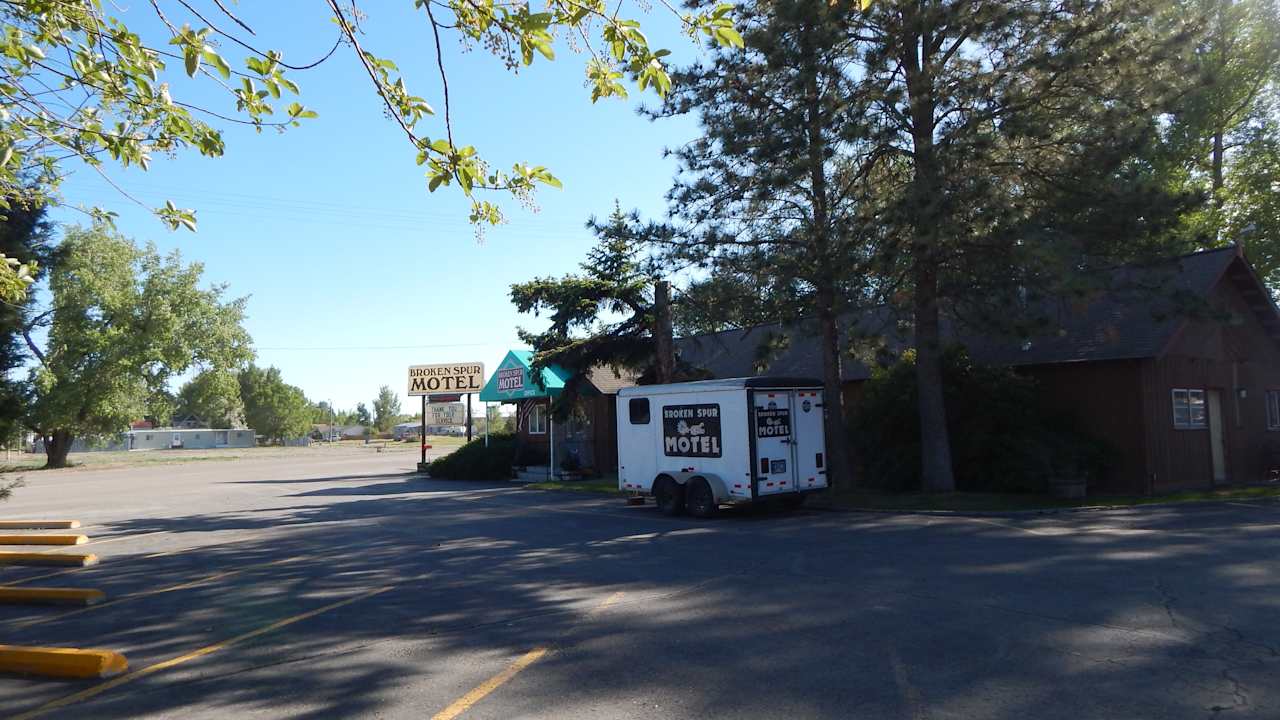 Außenansicht The Broken Spur Motel