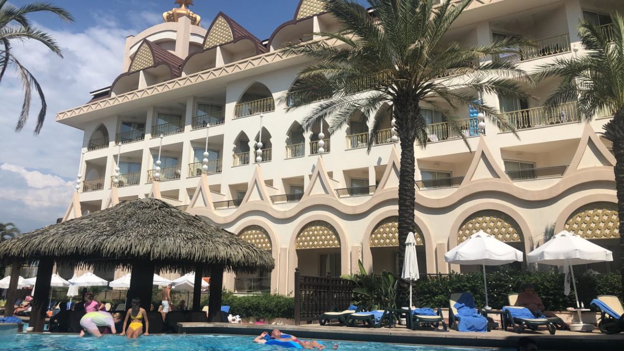 Pool Well Palace Side