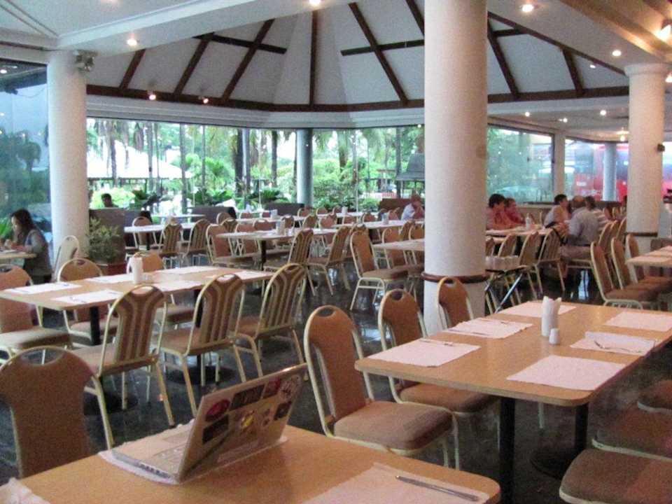 Großräumig ausreichend Plätze Amari Lagoon Hotel