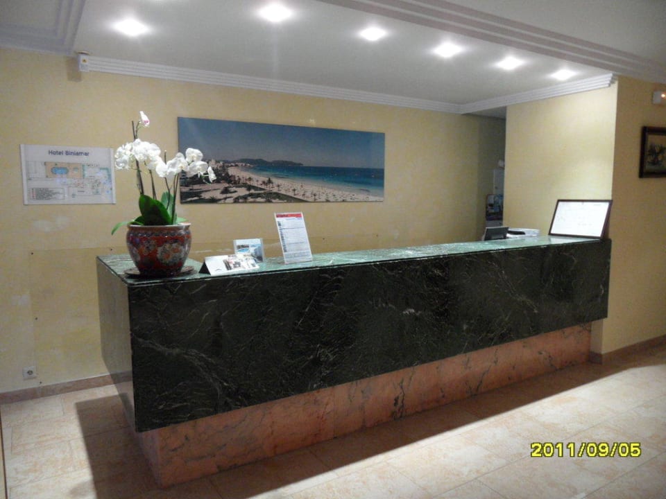 Die Rezeption Hotel Biniamar