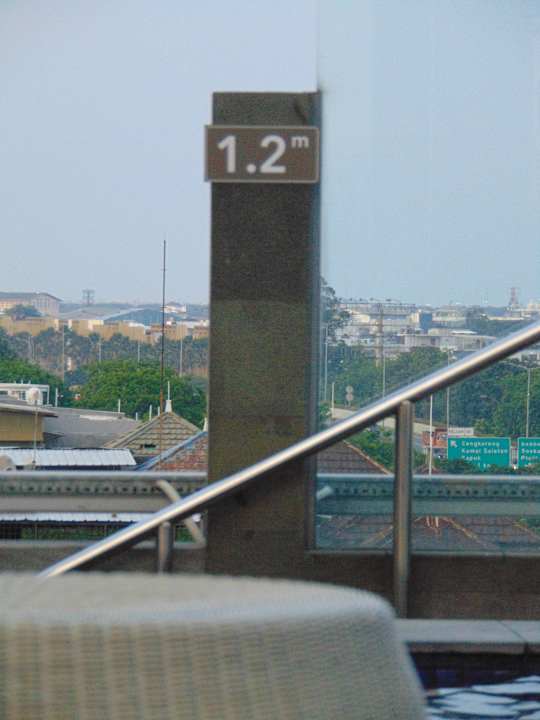 Pool Hilton Garden Inn Jakarta Taman Palem