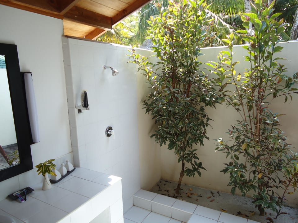 Blick vin Toilette Meeru Maldives Resort Island