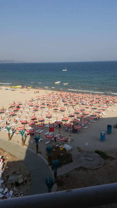 Blick vom Balkon zum wunderschönen  Strand Hotel Borjana