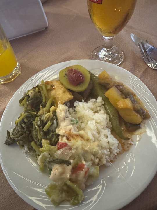 Gastro Saturn Palace Resort Hotel