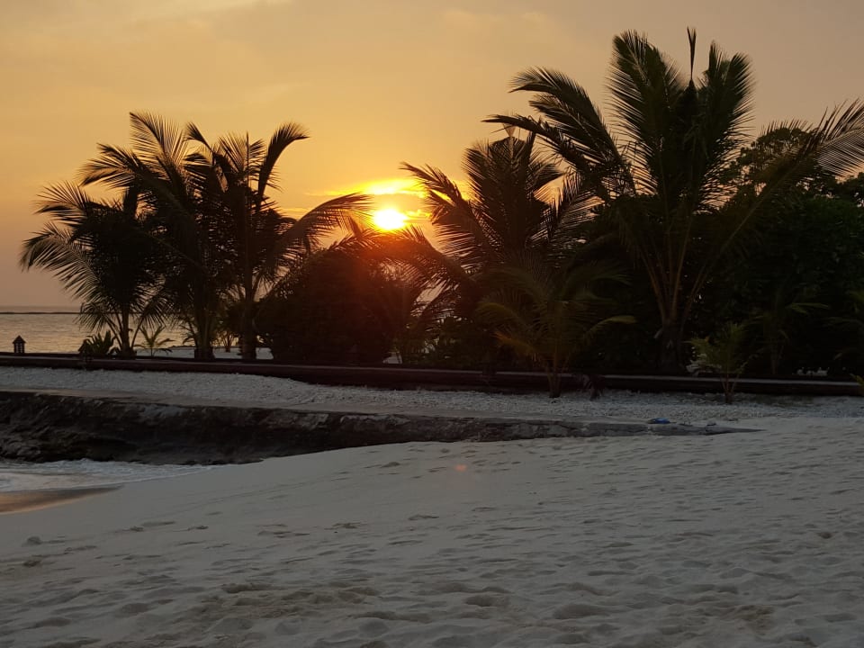 Sonnenuntergang  Adaaran Select Meedhupparu Island Resort - Premium All Inclusive