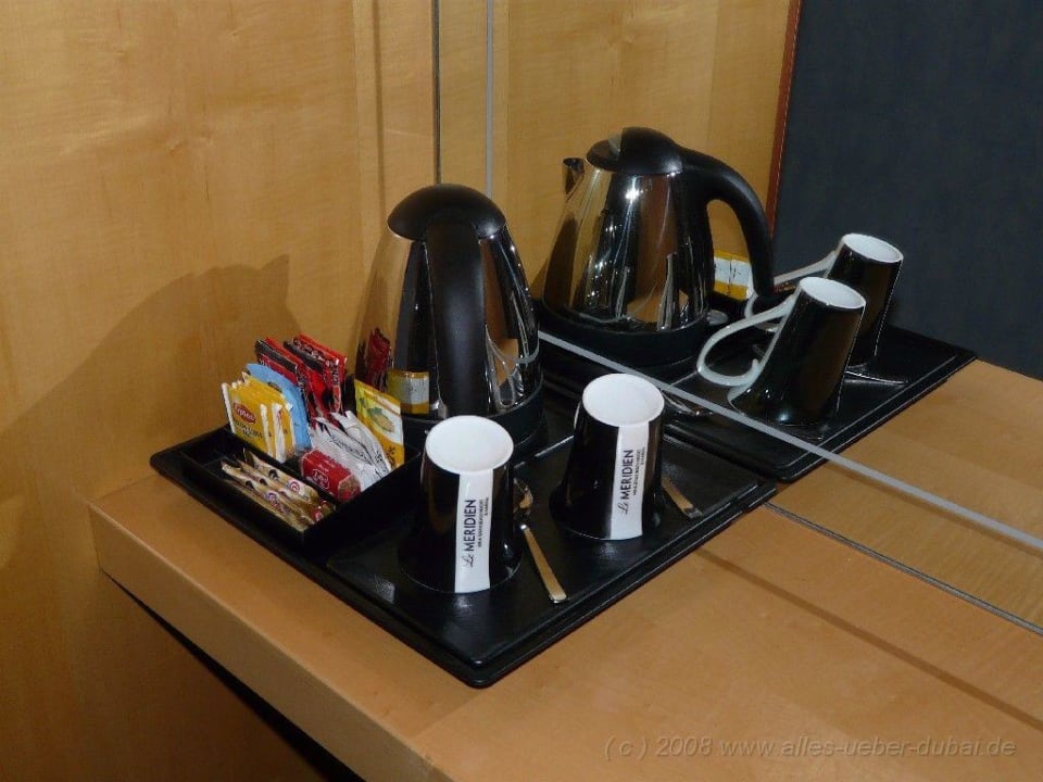Wasserkocher Kaffee - Tee Le Meridien Mina Seyahi Beach Resort & Waterpark