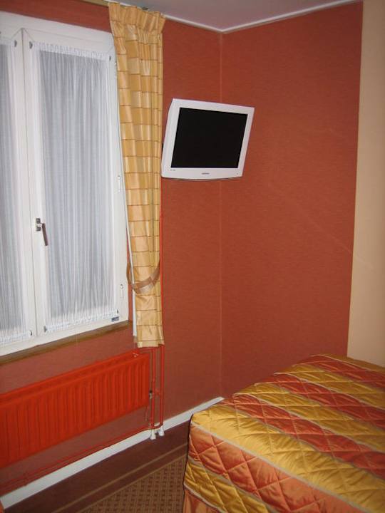 TV Hotel des Arts Montmatre