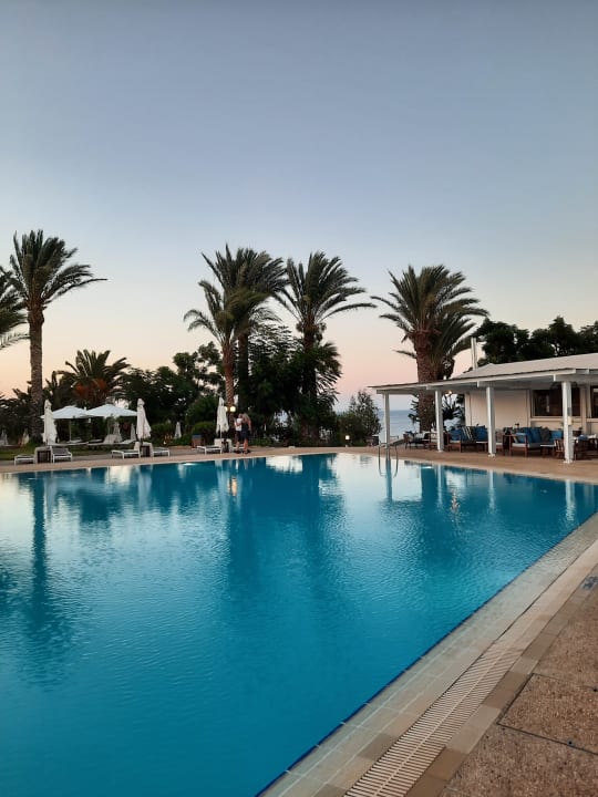 Pool Crystal Springs Beach Hotel