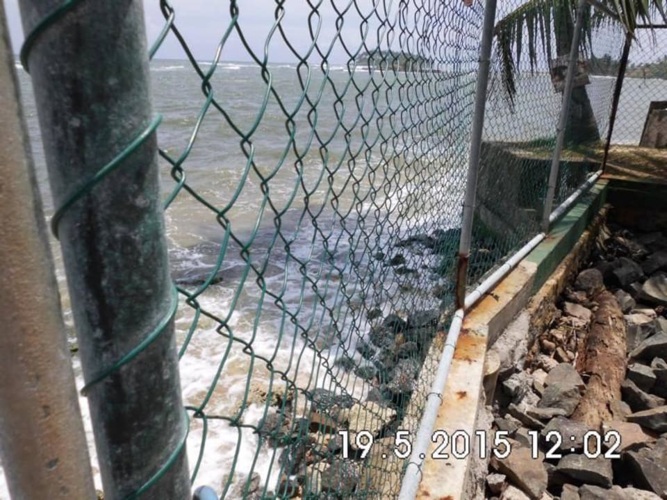 Blick hinter den Zaun Earl’s Reef Beruwala