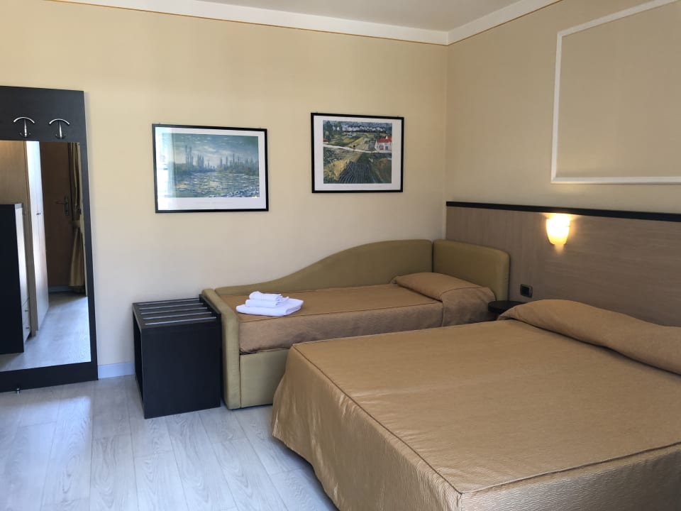 Zimmer Hotel Tirrenia