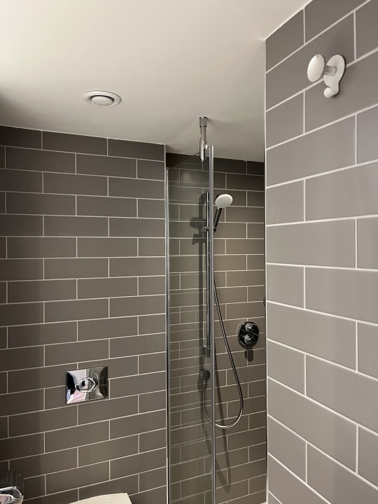 Zimmer Premier Inn Frankfurt Westend Hotel