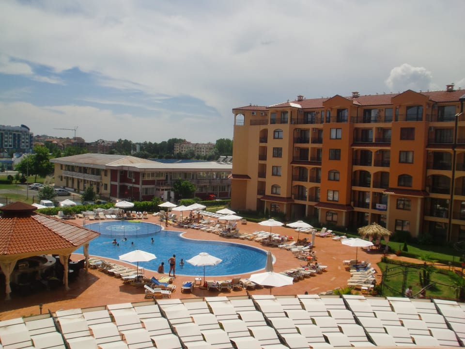 Widok na basen Hotel&SPA Diamant Residence