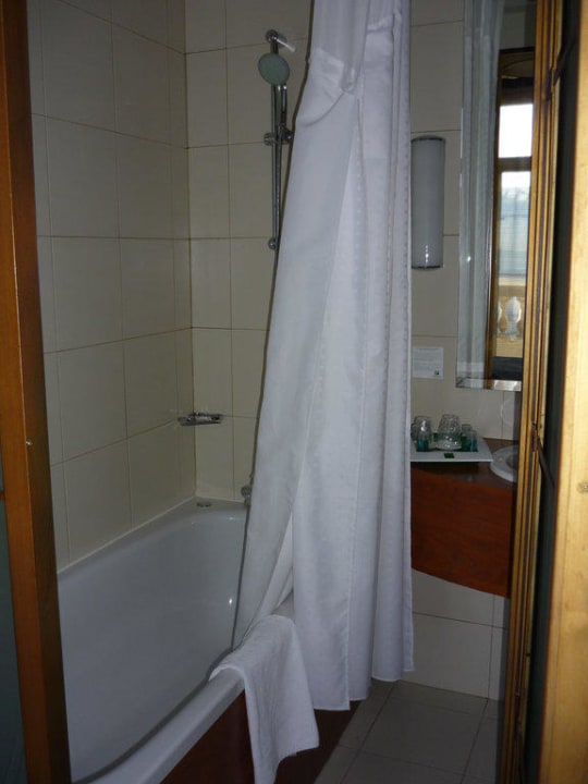 Die Badewanne Holiday Inn Paris Gare de Lyon Bastille