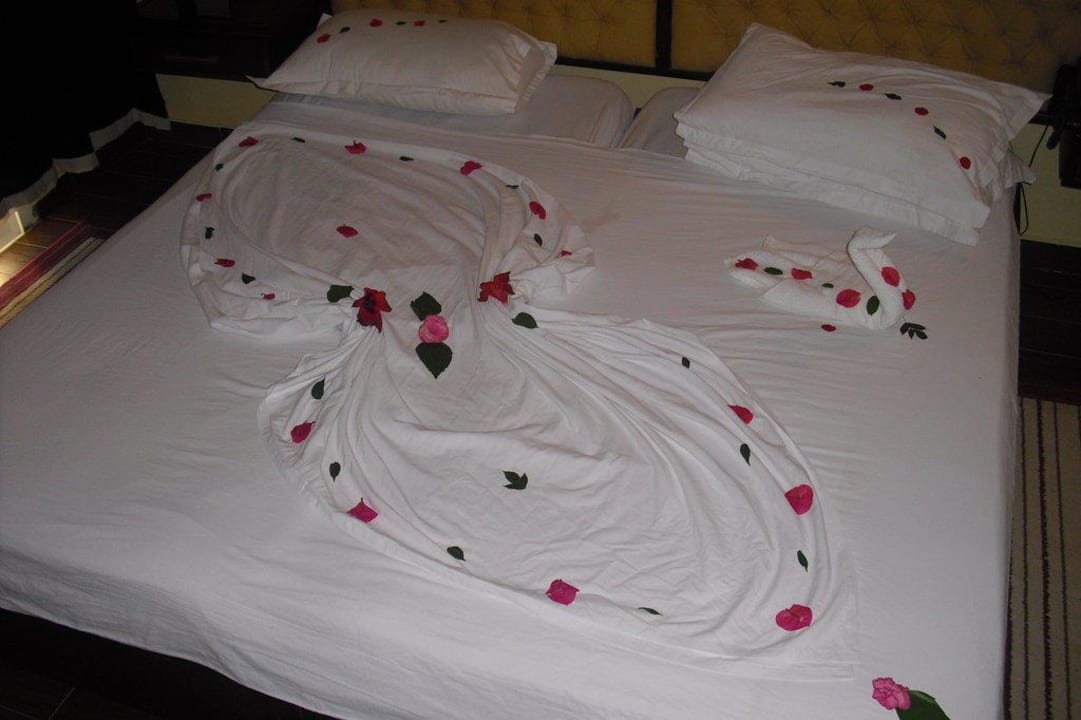 Unser Zimmer schöne Deko Hotel Paradis Palace