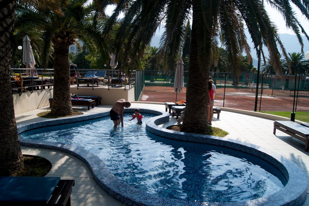 Детский бассейн Iberostar Waves Bellevue