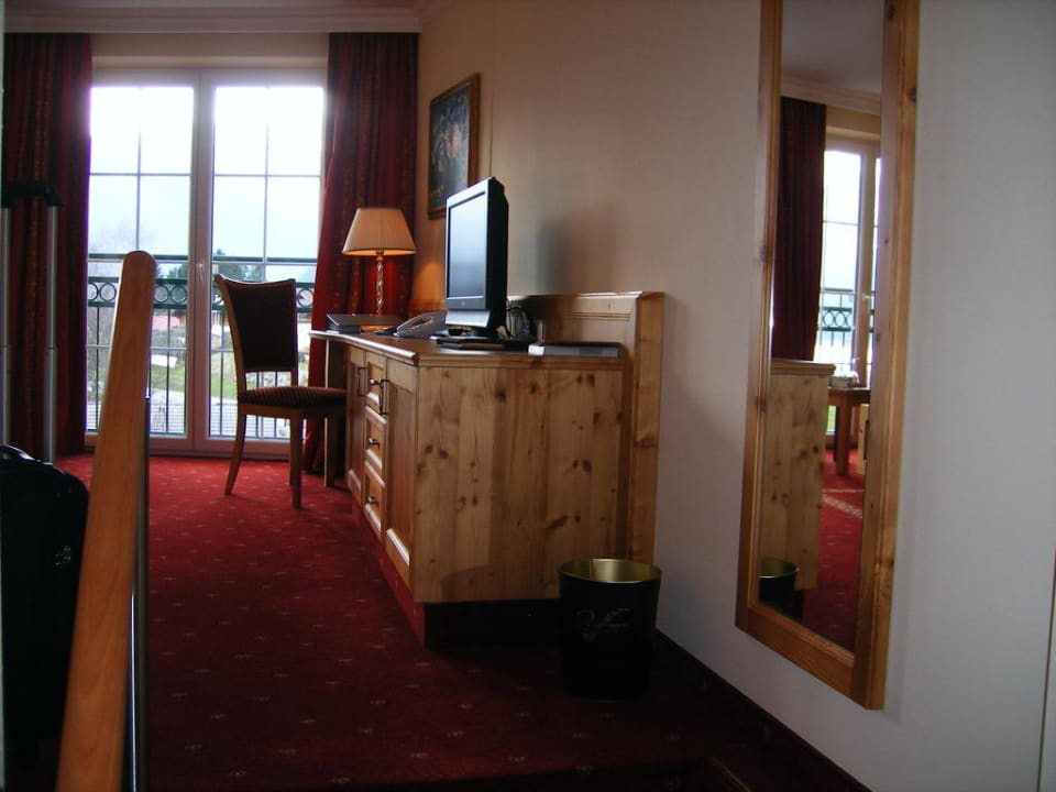 Schreibtisch Wellnessresort Vier Jahreszeiten