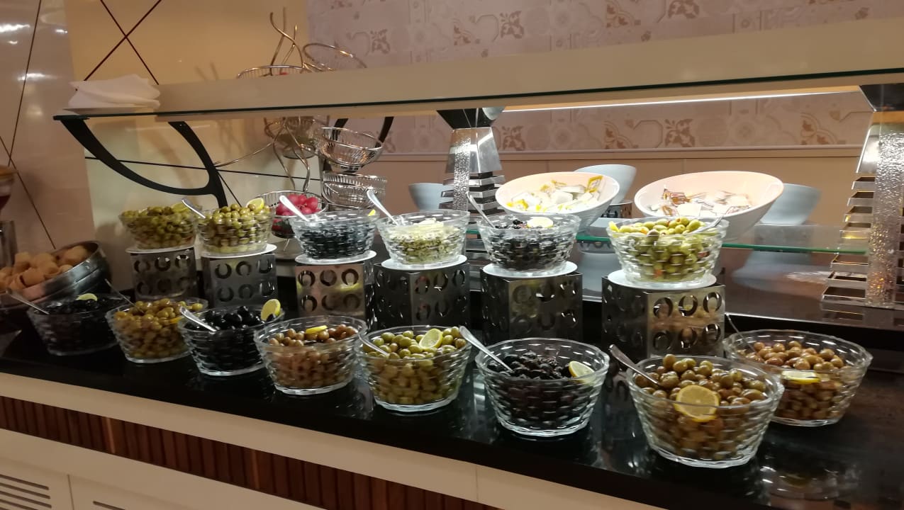 Verschiedene Oliven-Variationen Aydinbey Kings Palace & Spa