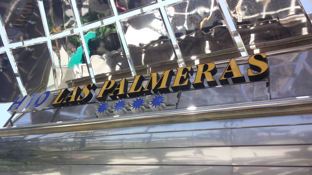 Hoteleingang H10 Las Palmeras