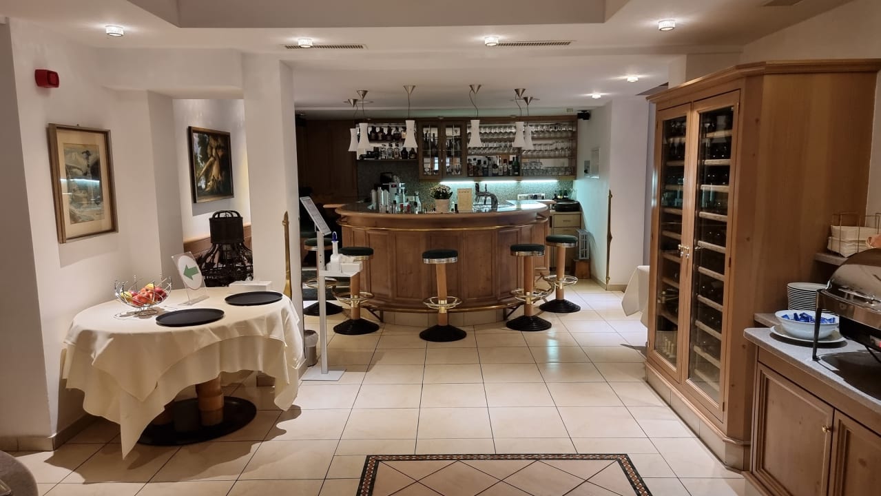 Gastro Hotel Garni Alpenruh-Micheluzzi