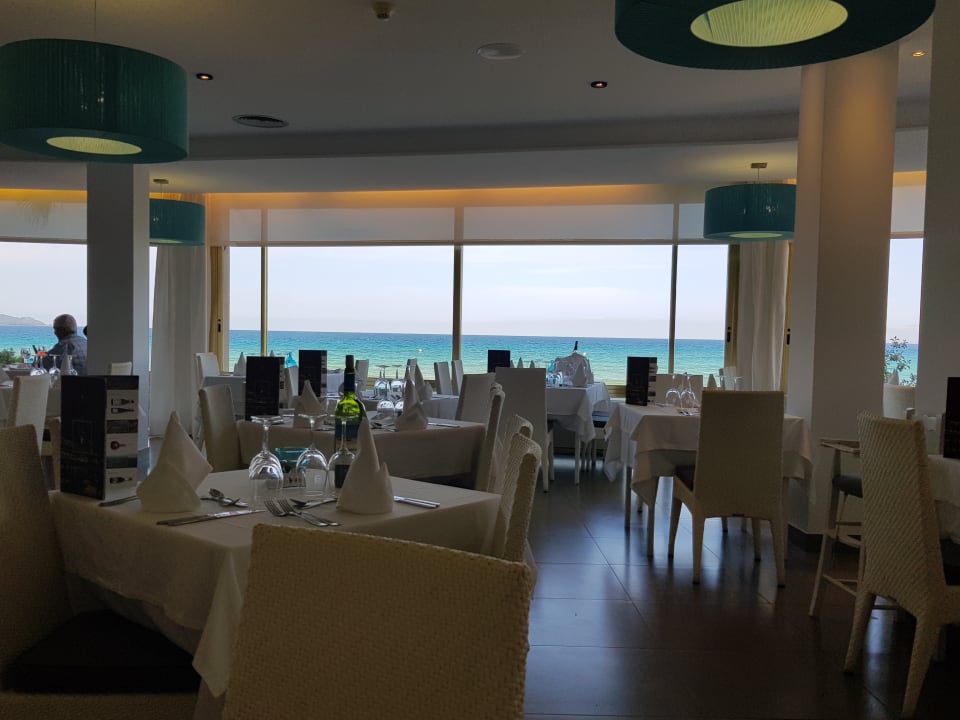 Gastro Playa Esperanza Resort