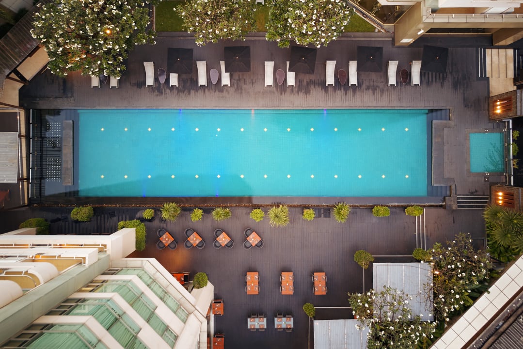 Pool JC Kevin Sathorn Bangkok Hotel