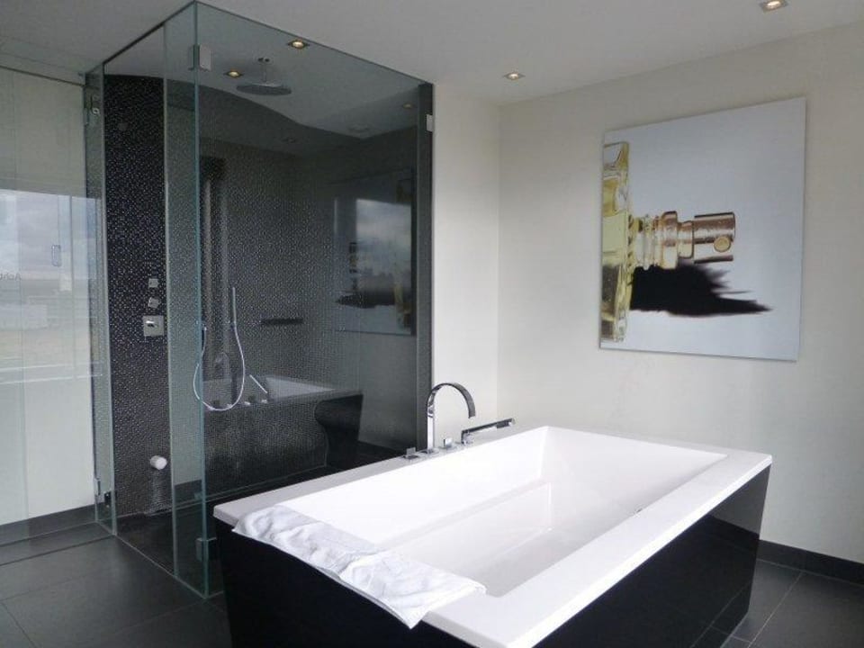 Badezimmer Suite Van der Valk Hotel Düsseldorf