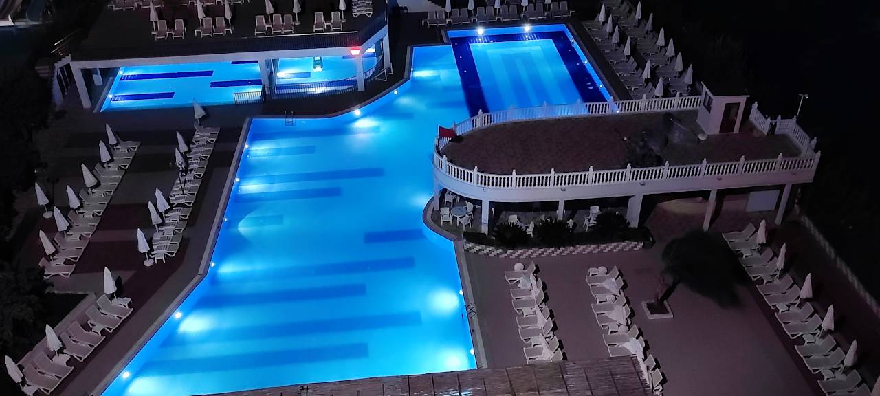 Pool J'adore Deluxe Hotel & Spa