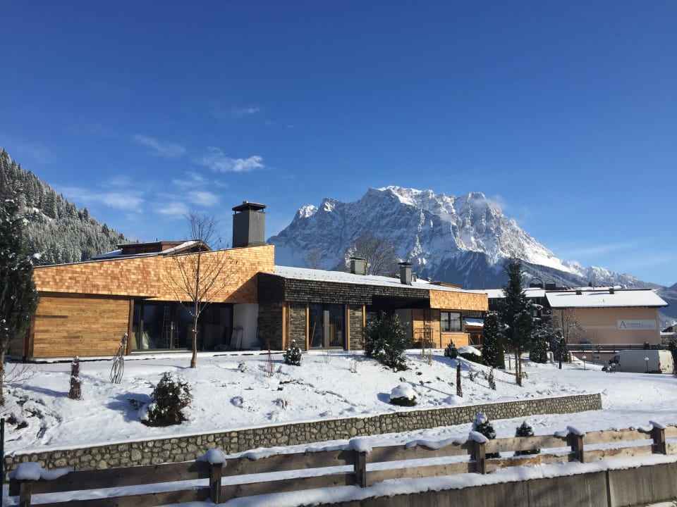 Außenansicht Alpendomizil Zugspitze - Appartements & Lodges