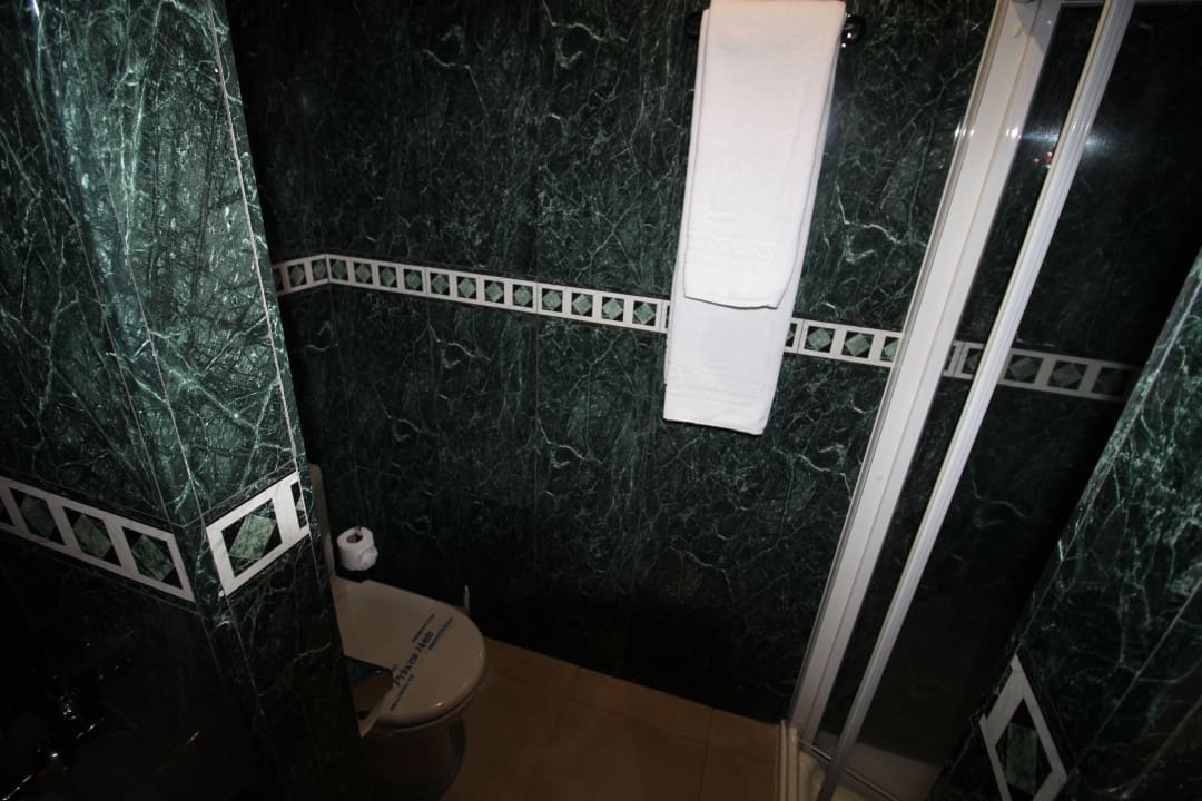 Rechts die große Dusche La Palma Princess