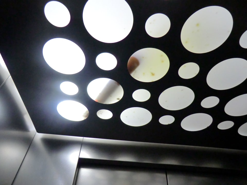 Merkwürdiger Fahrstuhl Grand Seker Hotel