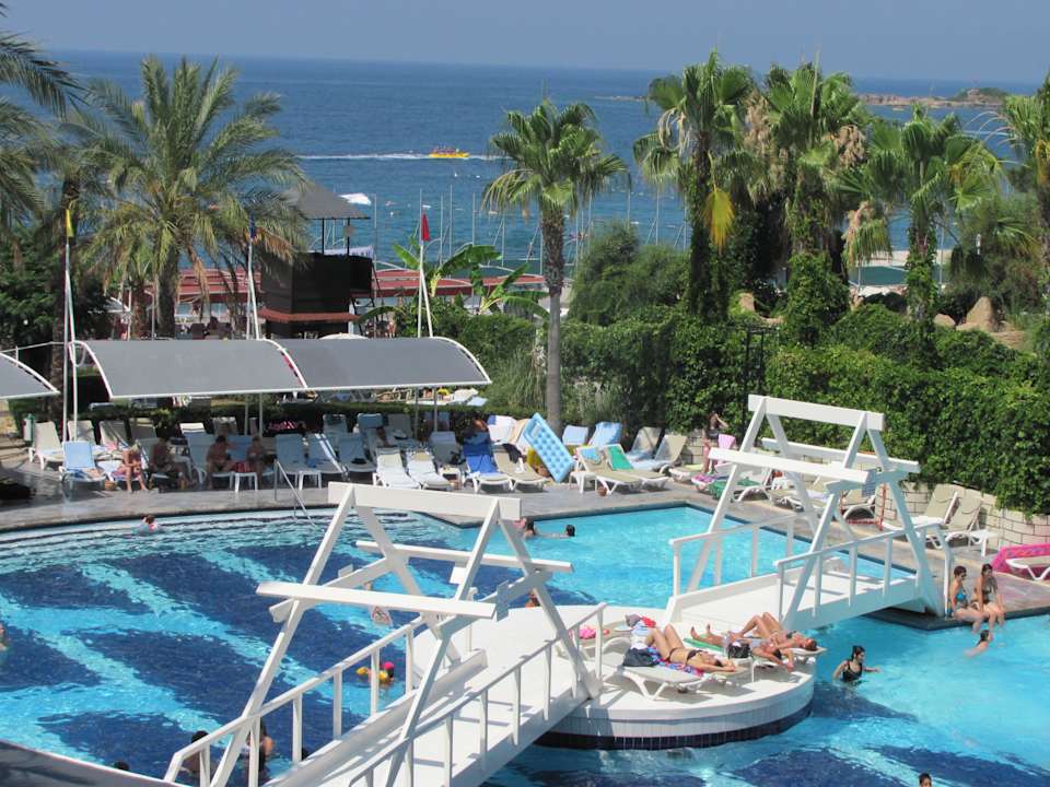 Bazén Aska Buket Sealife Buket Resort & Beach