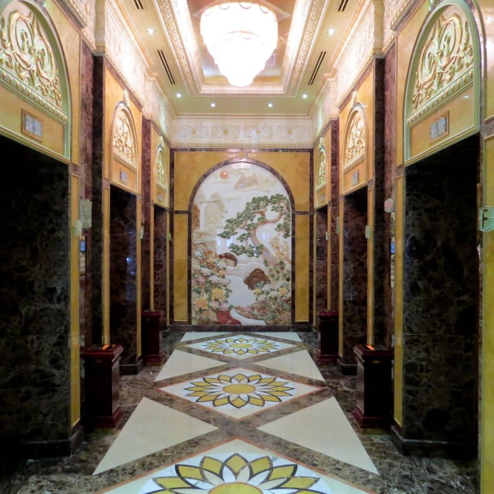 Bereich Aufzug Royal Rose Hotel