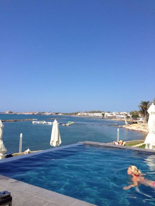 Aussicht Pool zum Meer Hotel Almyra