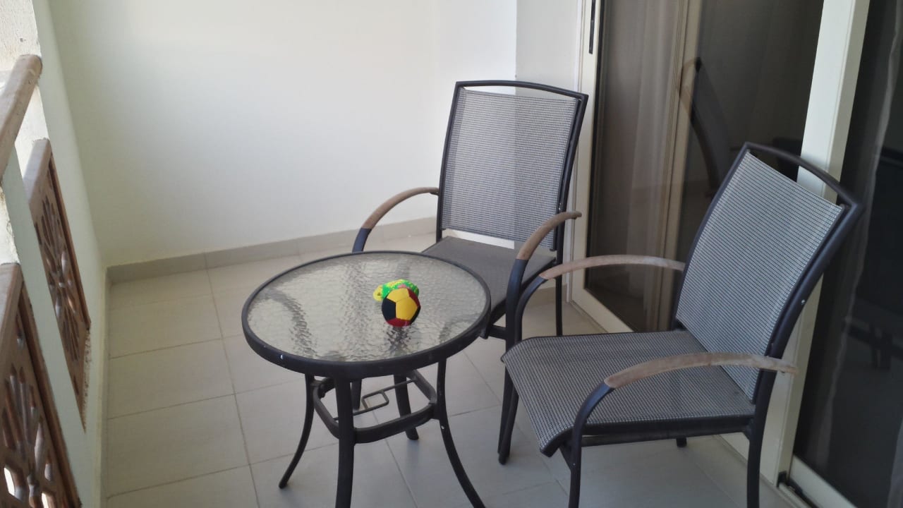 Sauberer Balkon Serenity Alpha Beach