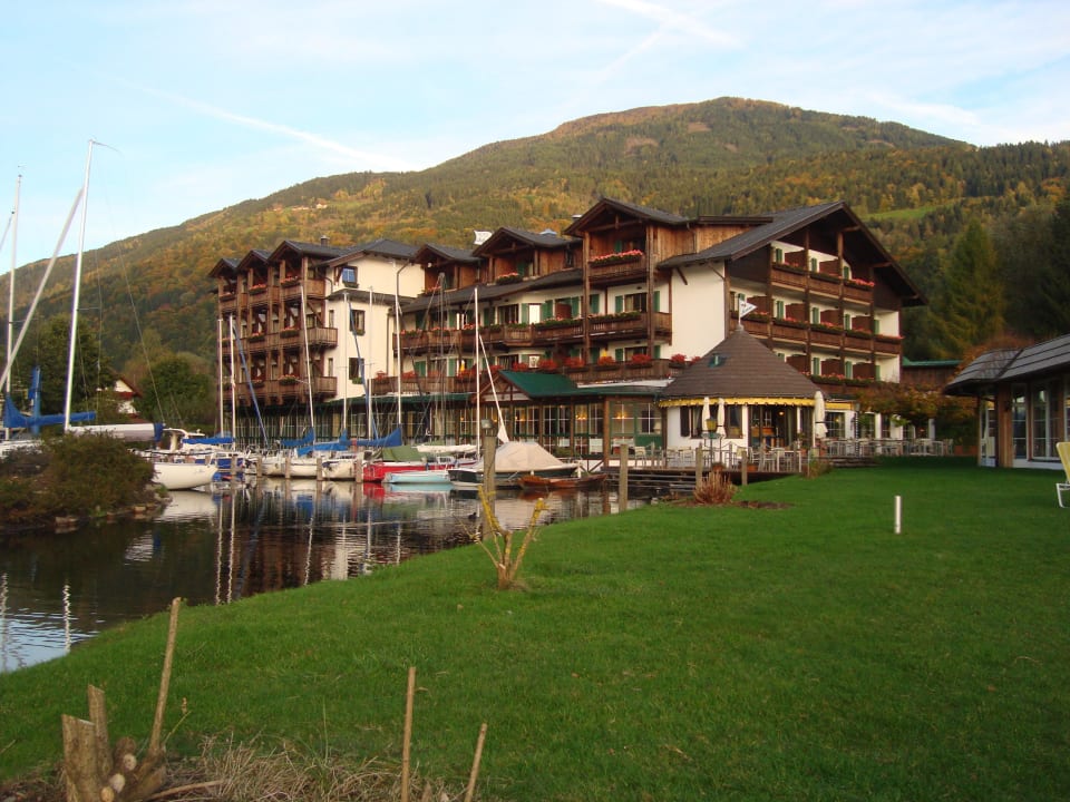 Hotelanlage & Bootshafen Romantik SPA Hotel Seefischer