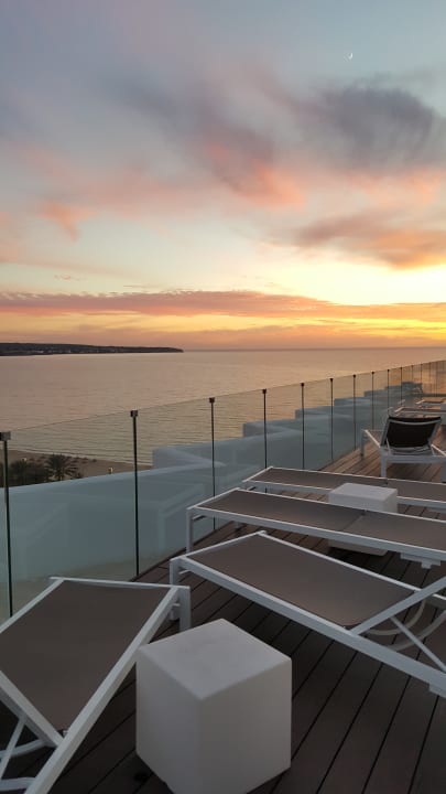 Ausblick von der Dachterasse, wo sich der Pool befindet  Hotel HM Gran Fiesta