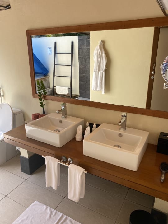 Zimmer Meeru Maldives Resort Island