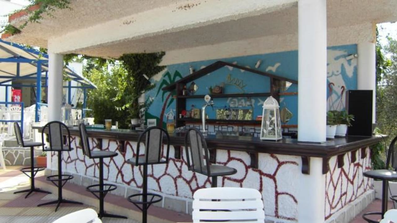 Bar przy basenie w holelu Astris Sun Hotel Astris Sun