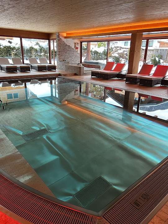 Pool Hotel Tirolerhof