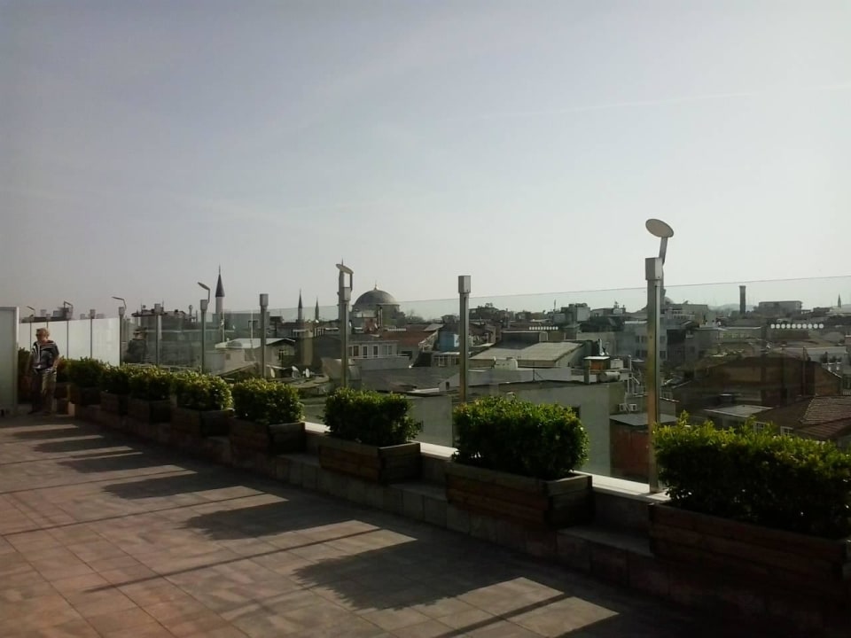 Blick von der Dachterrasse Best Western Plus The President Hotel