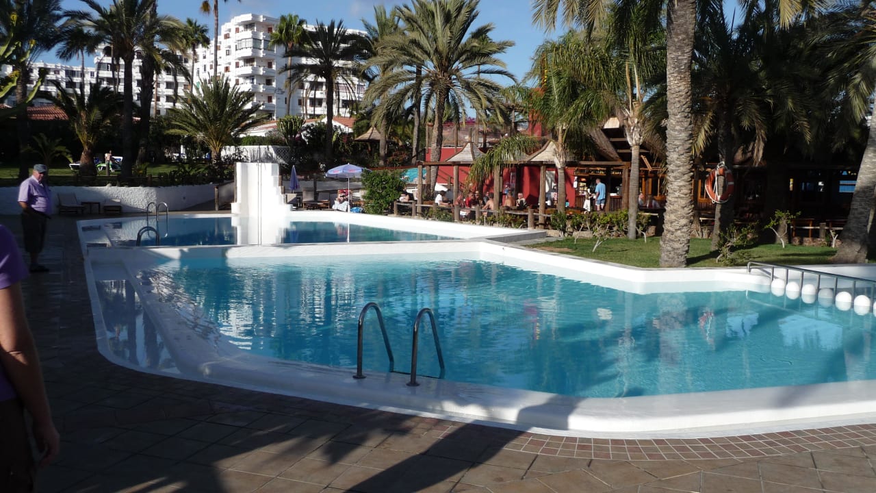 Eigentlich schön, aber klein HL Miraflor Suites Hotel