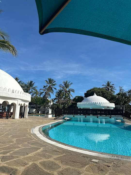 Pool Hotel Southern Palms Beach Resort