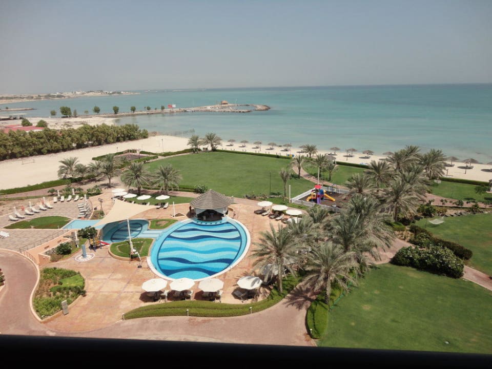 Ausblick vom Balkon aus dem 5. Stock Hotel Danat Jebel Dhanna Resort