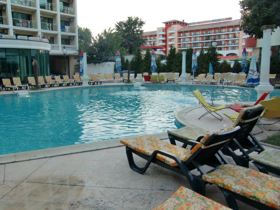 Schöner großer Pool. Hotel Planeta