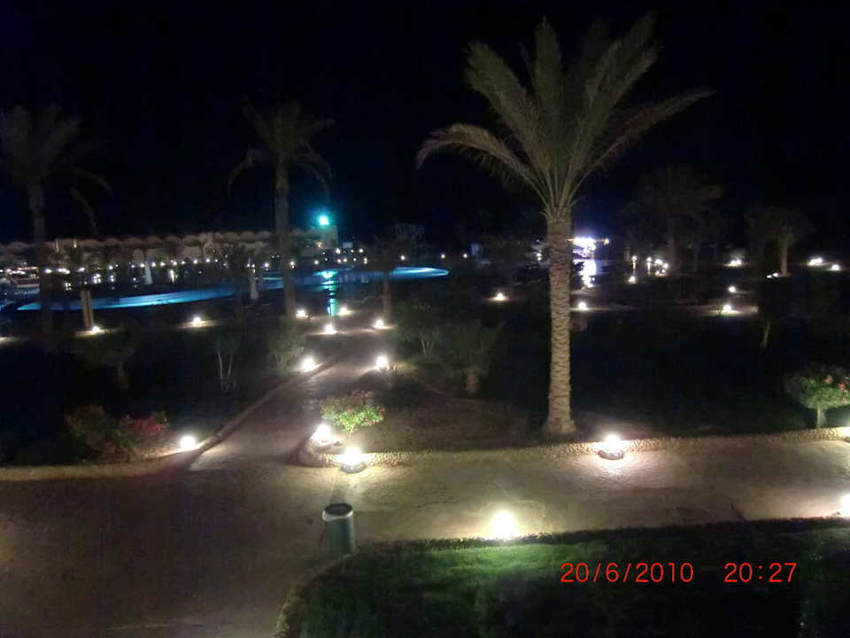 Nocą  Three Corners Sea Beach Resort