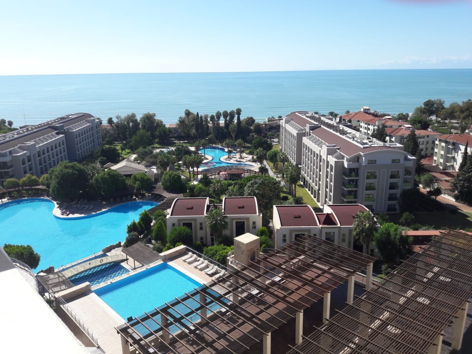 Ausblick über die Anlage vom Balkon Horus Paradise Luxury Resort & Club
